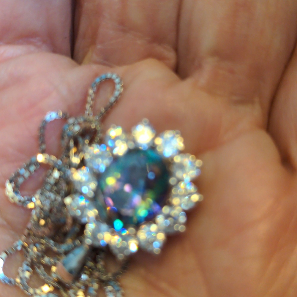 New QVC Mystic Quartz pendant necklace. Solid Sterling. 20" chain Gift box - Picture 7 of 7